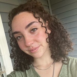 Meet your Posher, Kathlynn